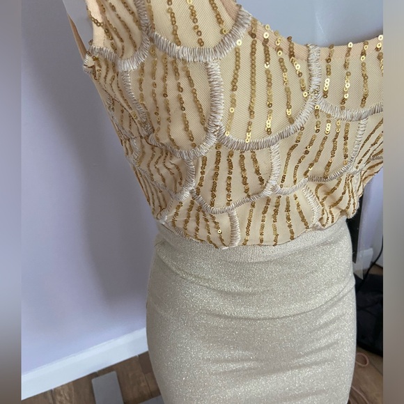 Dress with gold sequin ✨ - Picture 4 of 7